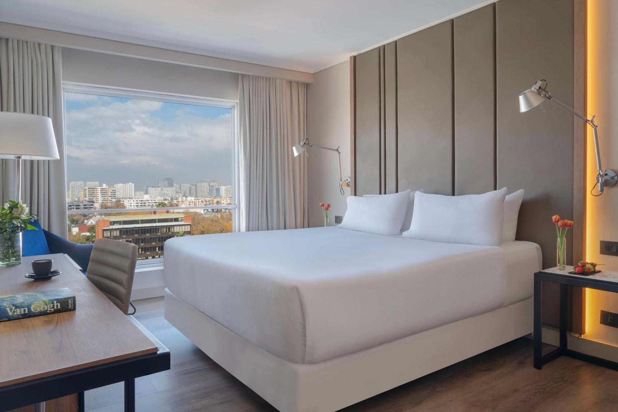 Nh Ciudad De Santiago Otel Dış mekan fotoğraf